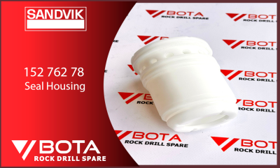 152 762 78-Seal Housing